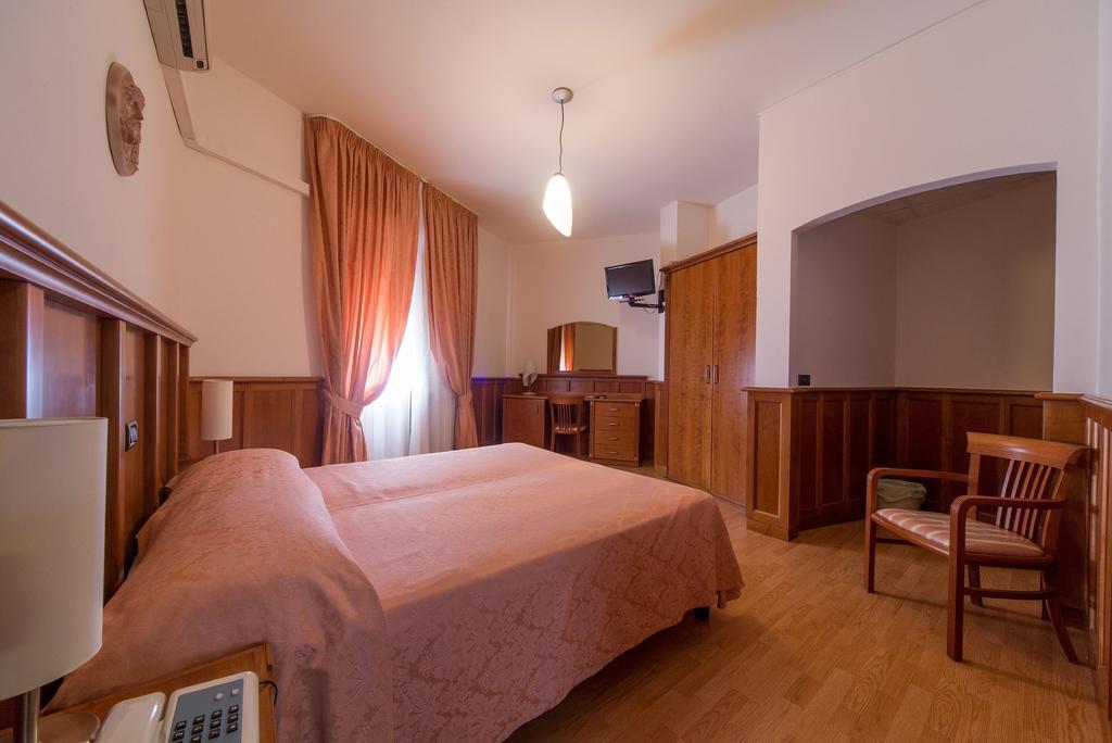 Hotel Del Camerlengo Fara San Martino Pokój zdjęcie
