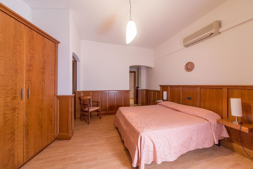 Hotel Del Camerlengo Fara San Martino Pokój zdjęcie